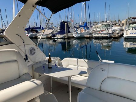 Regal 2860 Window Express Cruiser image