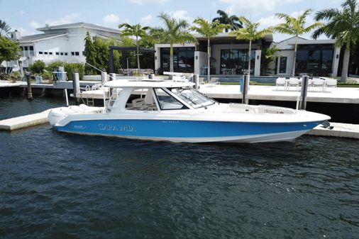 Boston Whaler 380 Realm image