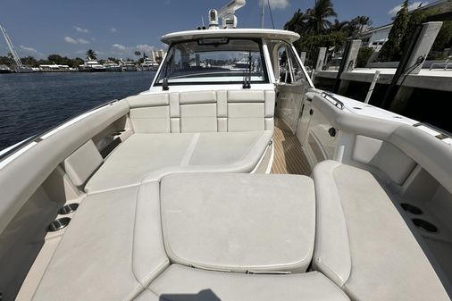 Boston Whaler 380 Realm image