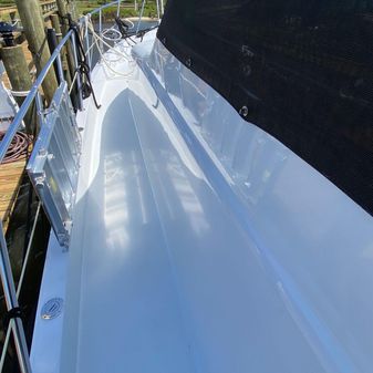 Hatteras Motor Yacht Sport Deck image