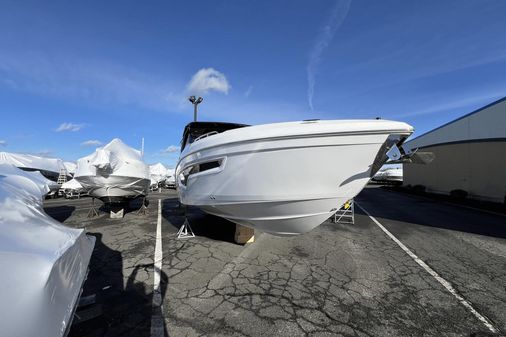 Cruisers Yachts 34 GLS Outboard image