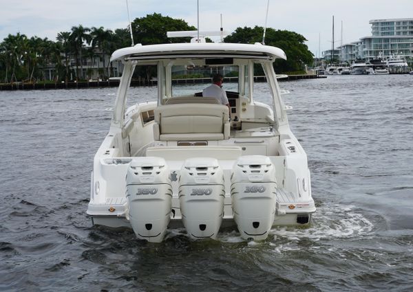 Boston Whaler 350 Realm image