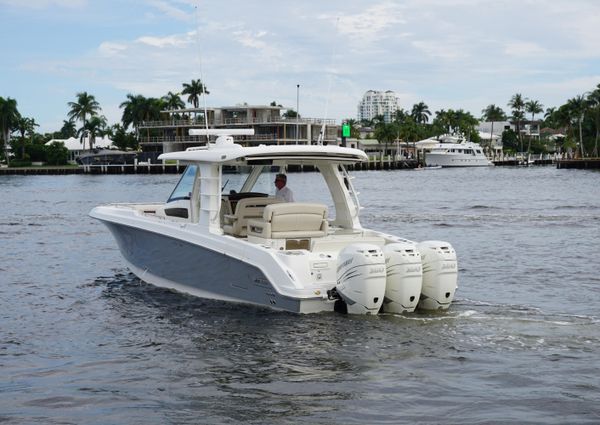 Boston Whaler 350 Realm image