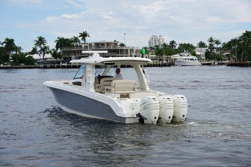 Boston Whaler 350 Realm image