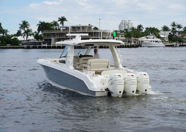 Boston Whaler 350 Realm image