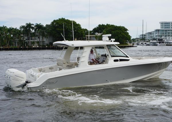 Boston Whaler 350 Realm image