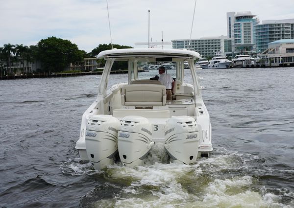 Boston Whaler 350 Realm image