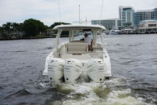 Boston Whaler 350 Realm image