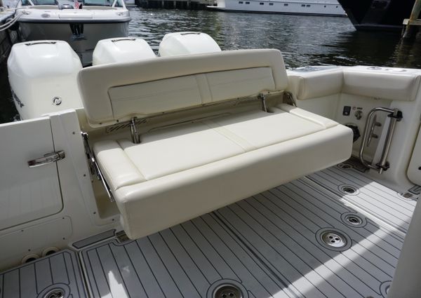 Boston Whaler 350 Realm image