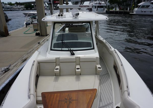 Boston Whaler 350 Realm image