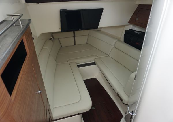 Boston Whaler 350 Realm image