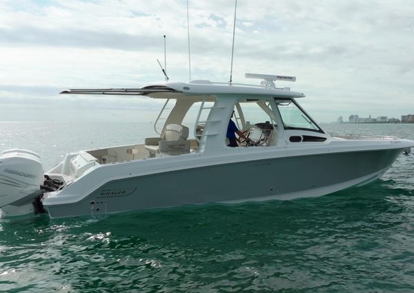 Boston Whaler 350 Realm image