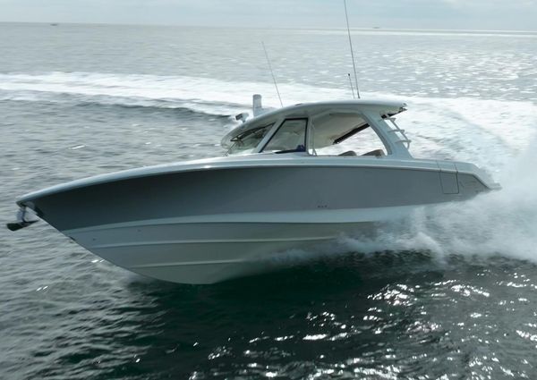 Boston Whaler 350 Realm image