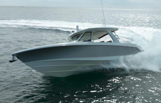 Boston Whaler 350 Realm image