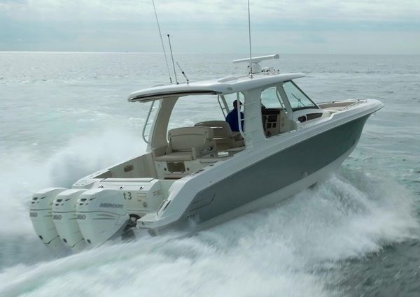 Boston Whaler 350 Realm image