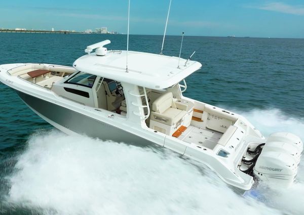 Boston Whaler 350 Realm image