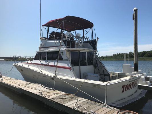 Viking 40 Sedan w CAT 3208 POWER - main image