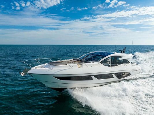 Sunseeker Predator 74 - main image