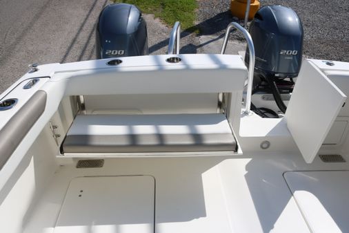 World Cat 280DC image