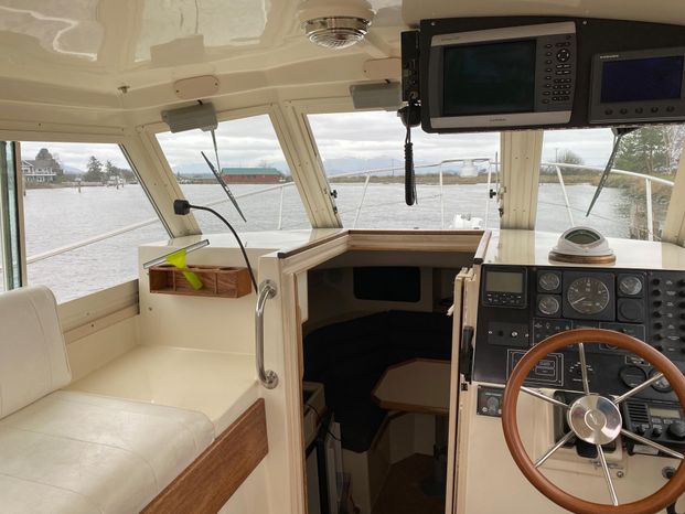 2000 Albin 28 Tournament Express Bow, Washington - Inside Passage Yacht ...