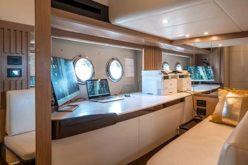 Absolute NAVETTA 52 image