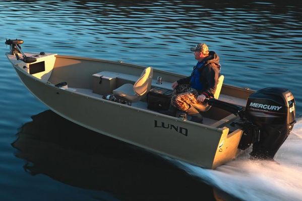 Lund 1600 Alaskan Tiller - main image