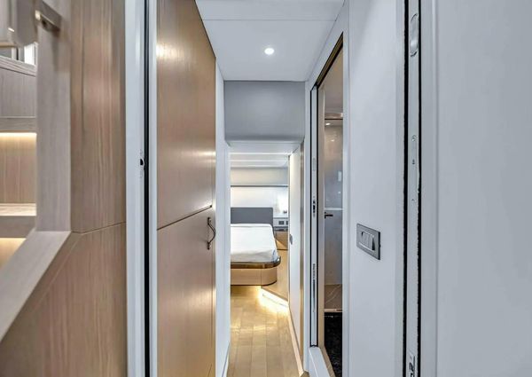 Absolute NAVETTA 52 image