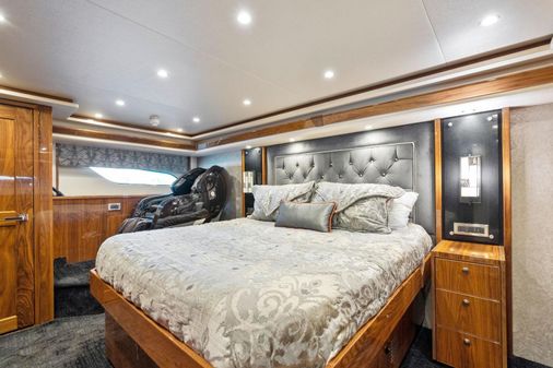 Viking 80 Convertible image