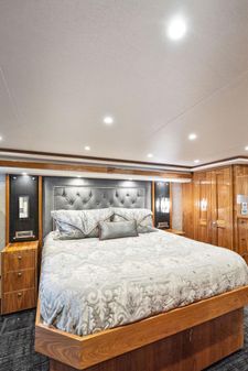Viking 80 Convertible image