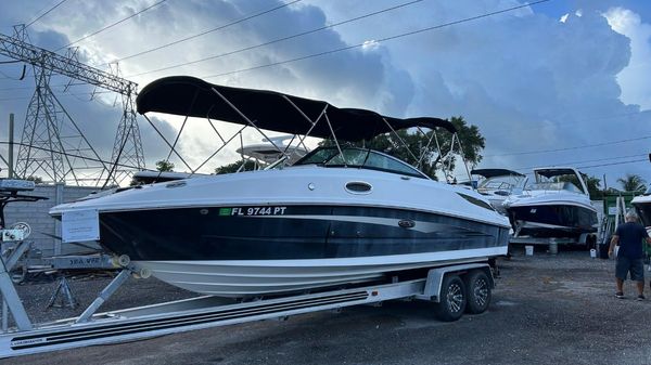 Sea Ray 260 Sundeck 