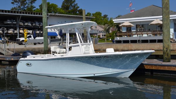 Sea Hunt Ultra 225 