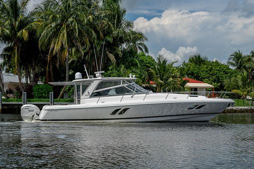 Intrepid 475 Sport Yacht image