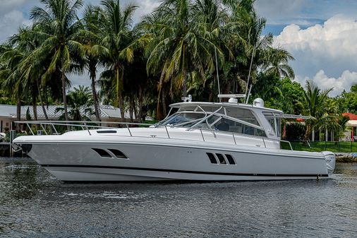 Intrepid 475 Sport Yacht image