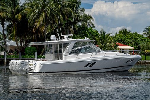 Intrepid 475 Sport Yacht image