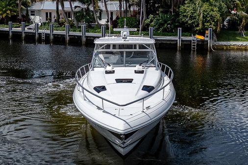 Intrepid 475 Sport Yacht image