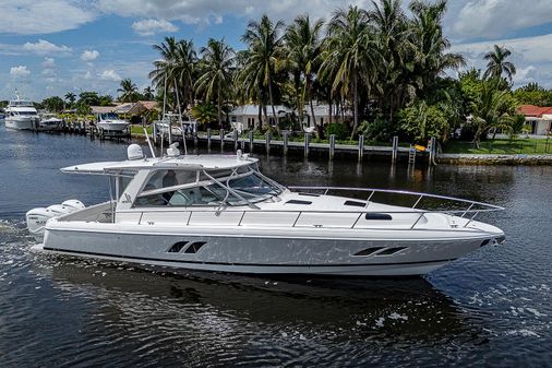 Intrepid 475 Sport Yacht image