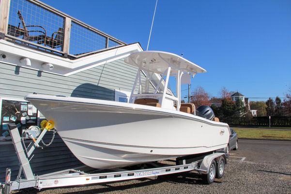 Sea Hunt Ultra 219 - main image