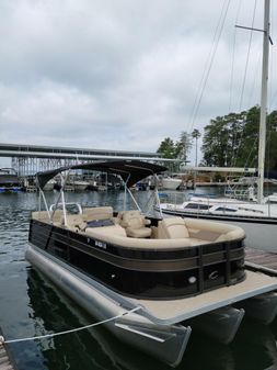 Crest TRIPLE PONTOON 220 SLRC image