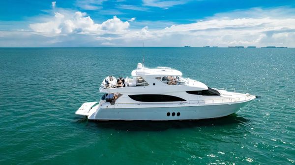 Hatteras 80 Motor Yacht image