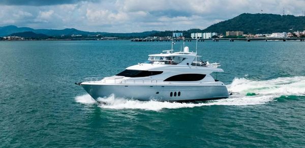 Hatteras 80 Motor Yacht image