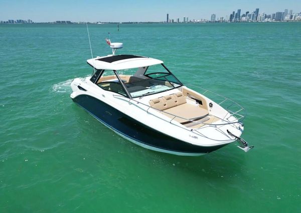 Sea Ray 320 Sundancer image