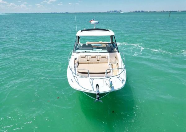 Sea Ray 320 Sundancer image