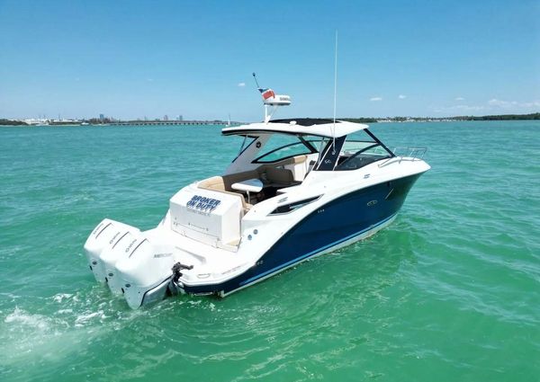 Sea Ray 320 Sundancer image