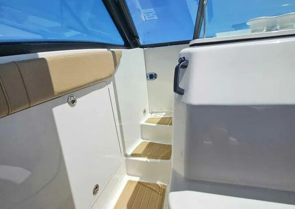 Sea Ray 320 Sundancer image