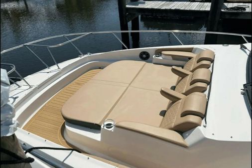 Sea Ray 320 Sundancer image