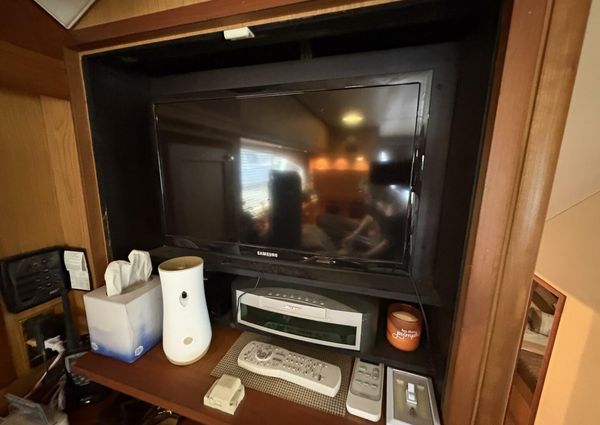 Luhrs 41 Convertible image