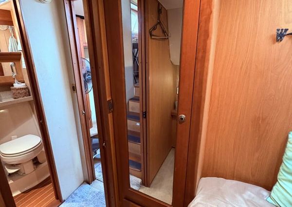 Luhrs 41 Convertible image