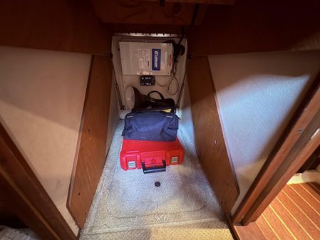 Luhrs 41 Convertible image