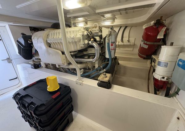 Luhrs 41 Convertible image