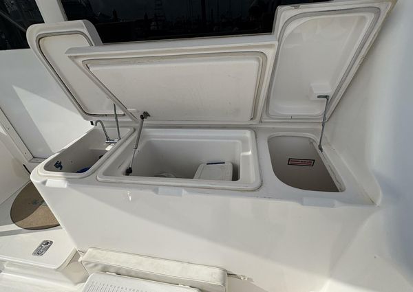 Luhrs 41 Convertible image